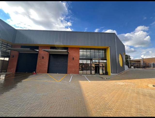 445M² WAREHOUSE TO LET IN STRIJDOMPARK